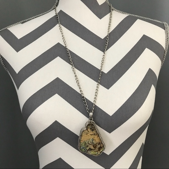 Abalone Free Form Pendant Necklace Long SilverTone - Picture 3 of 6